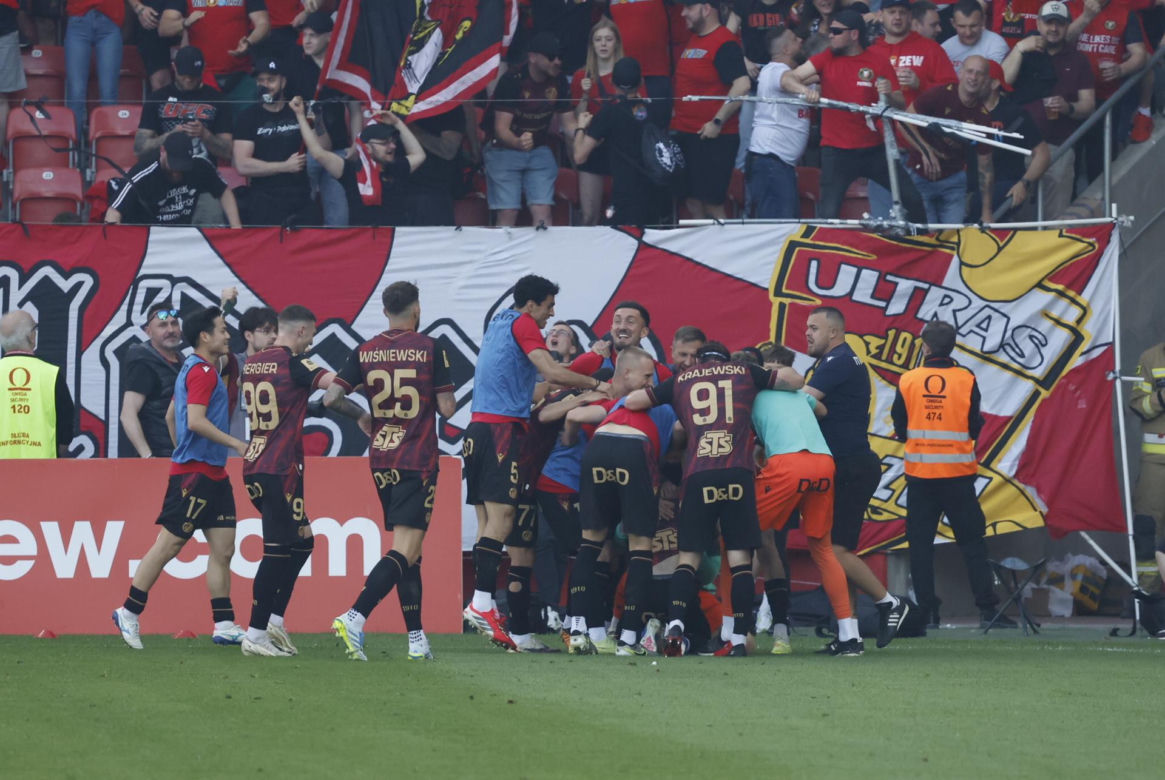 Widzew Łódź - Piast Gliwice: Zdjęcia kibiców i zawodników z meczu 34. kolejki PKO BP Ekstraklasy