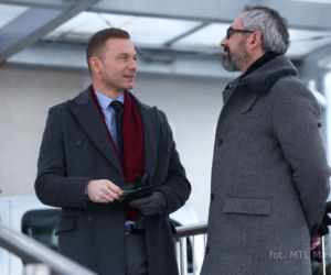M jak miłość odc. 1135. Andrzej Budzyński (Krystian Wieczorek), Adam Werner (Jacek Kopczyński)