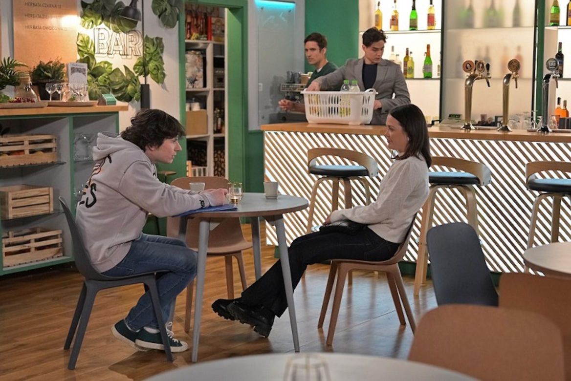 Pierwsza miłość, odcinek 3975: Julita (Dagmara Bryzek), Filip (Dominik Smaruj), Borys (Patryk Cebulski)