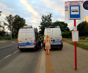 Rozjechał 5-latkę na pasach i uciekł