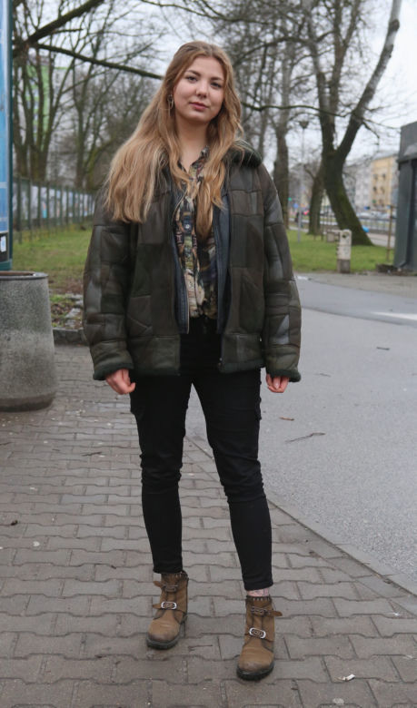 Studentki proszą o pomoc w pomaganiu