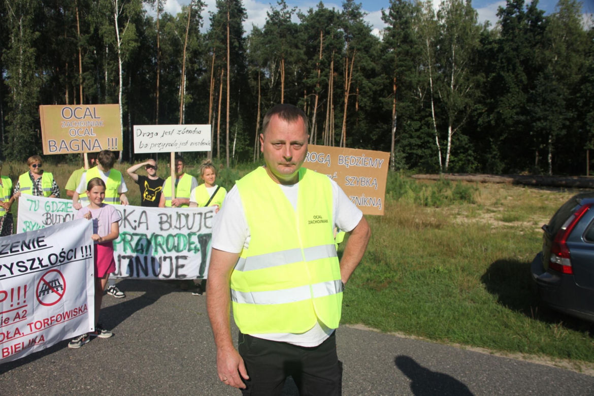 Wściekli mieszkańcy chcą zablokować budowę autostrady. "Łapy precz od naszych bagien!"
