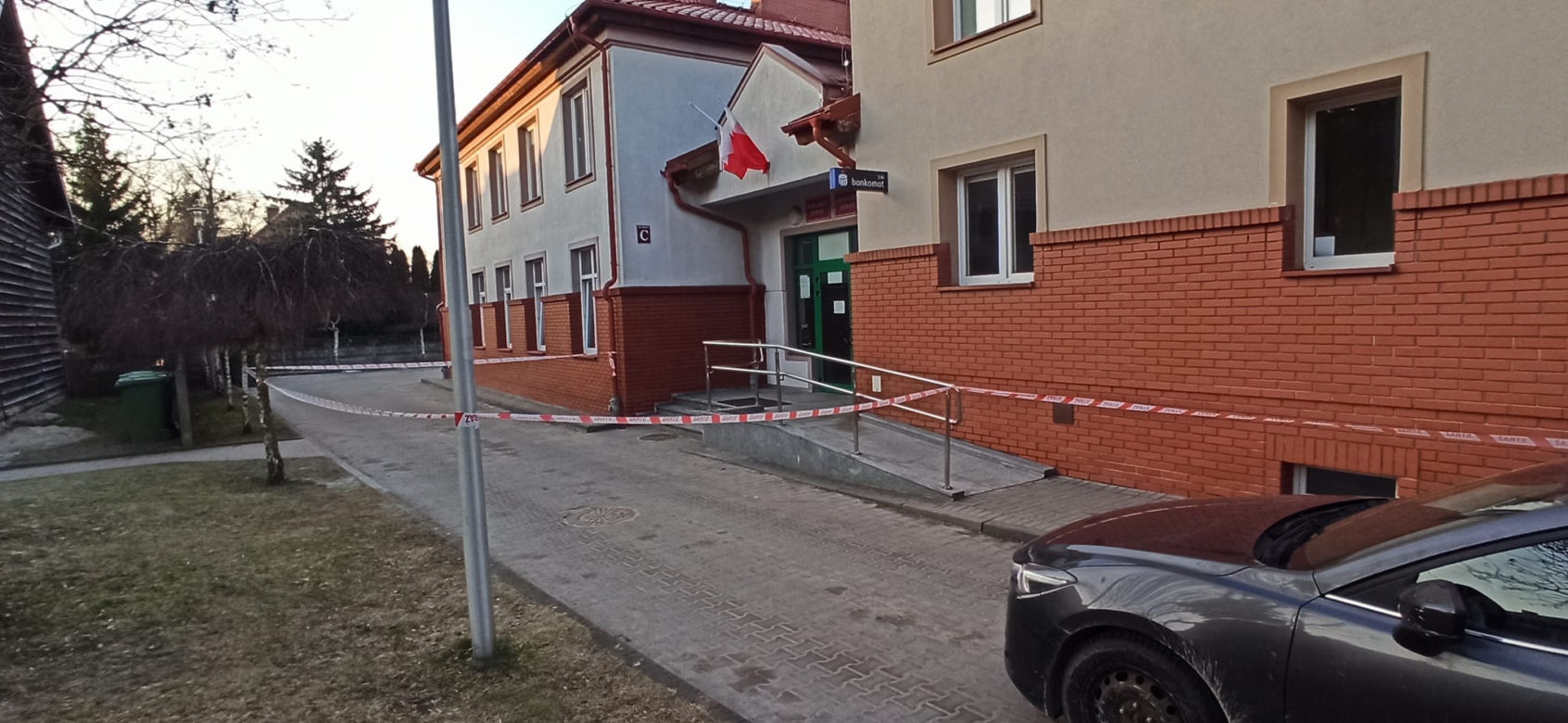 Próbowali wysadzić bankomat w Dywitach. Zatrzymano ich na gorącym uczynku w... kradzionym aucie [FOTO]