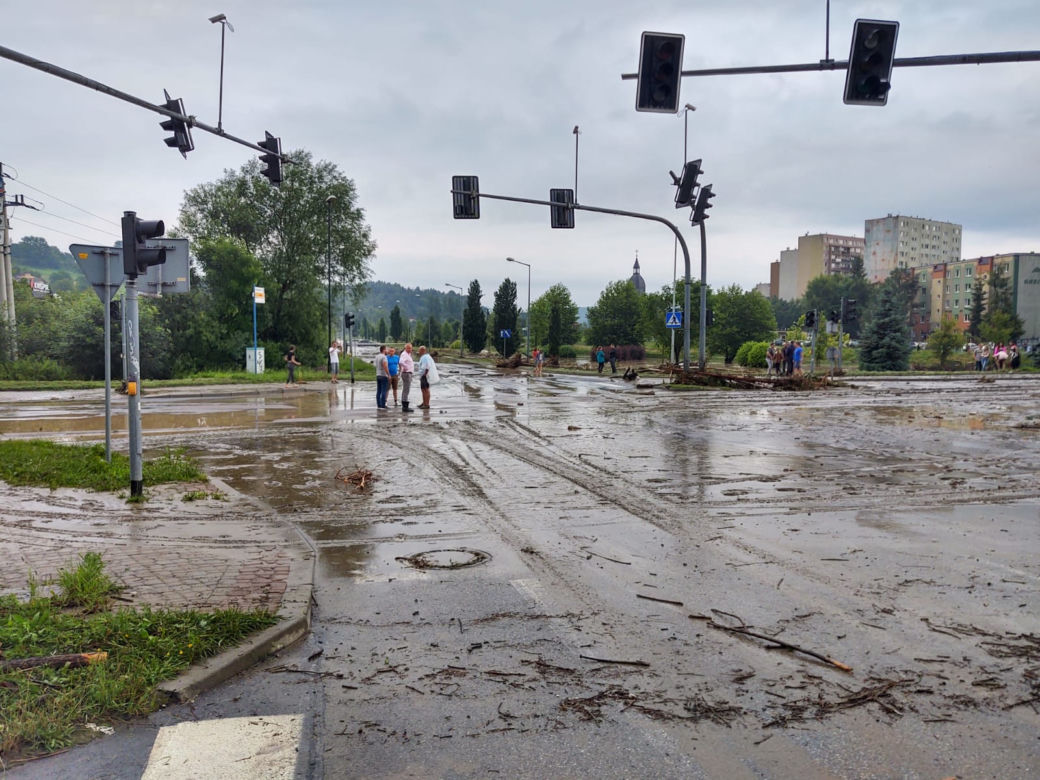 Żywioł spustoszył Sądecczyznę. Nowy Sącz i Łącko błyskawicznie zalane