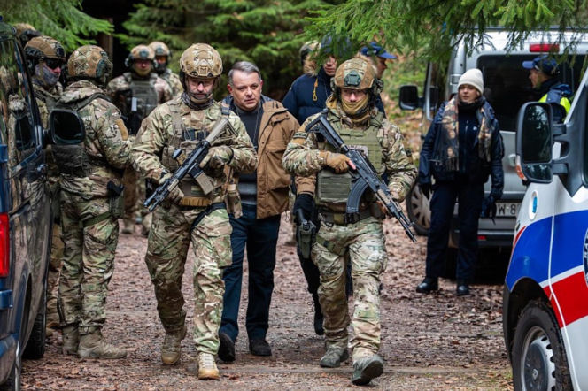 Pierwsza miłość, odcinek 4150. Emilka (Anna Ilczuk), Mateusz (Lesław Żurek)