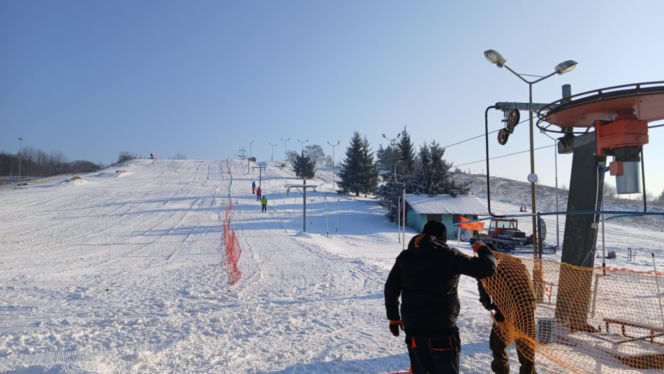 Na miejscu nie ma wypożyczalni, trzeba mieć swój sprzęt