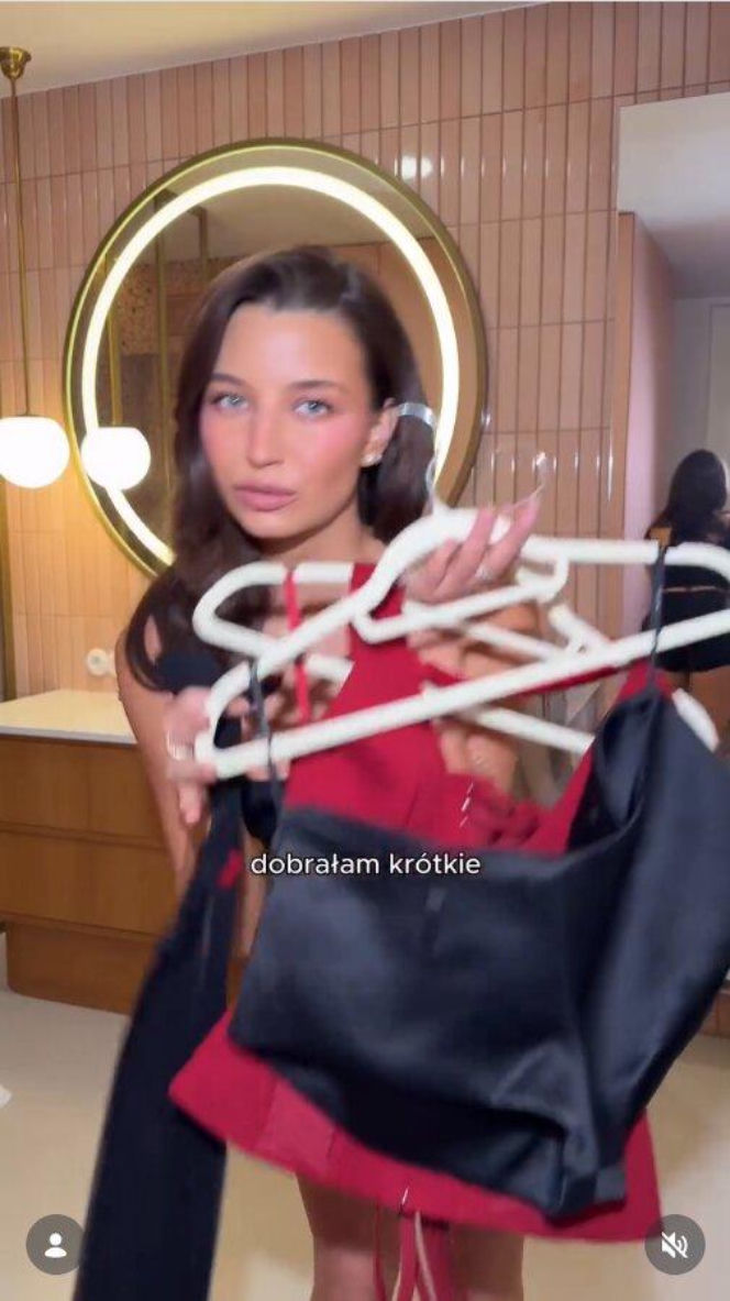 Julia Wieniawa dała się ponieść. Aż trzy stylówki na walentynki?