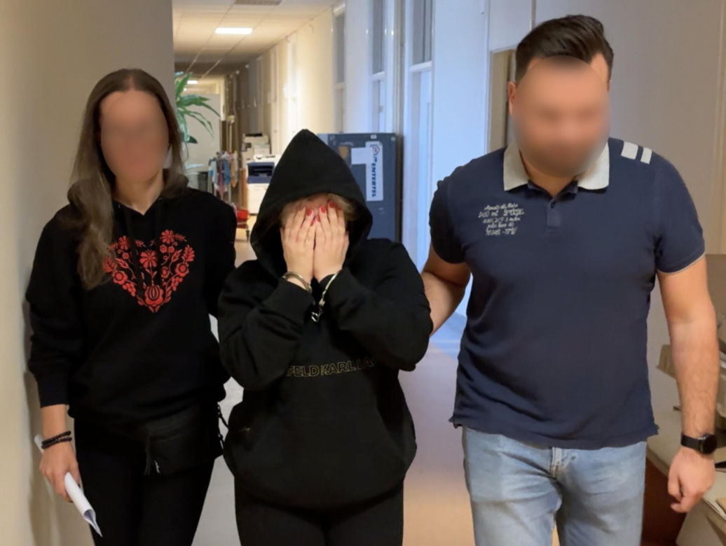 Spektakularna akcja na Pradze Północ i Żoliborzu. Policja uderza w narkotykowy biznes. Zobacz, co znaleziono w ich kryjówkach!