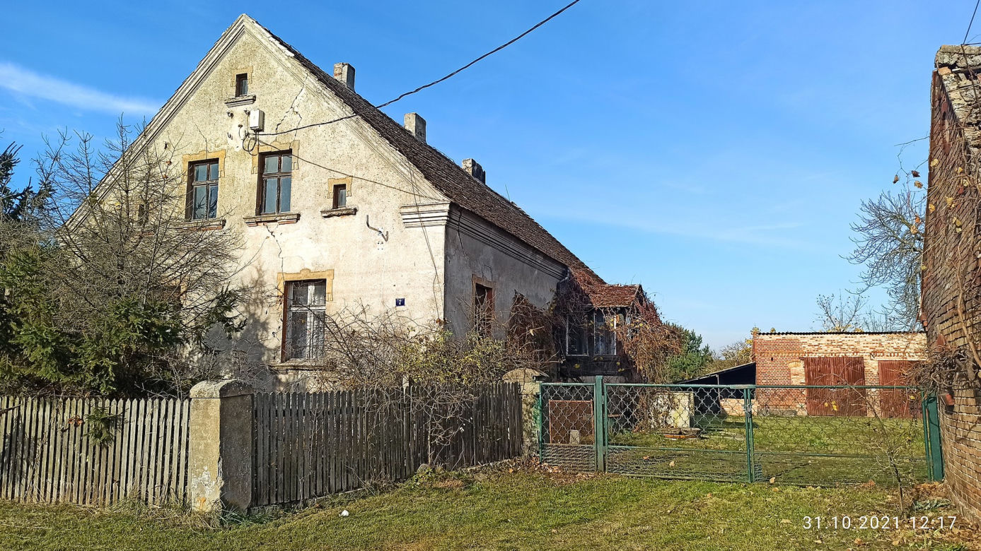 2. Wieś Poręba, gmina Przytoczna, powiat międzyrzecki, liczba mieszkańców: 7