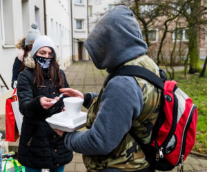 Gdańsk. Przeszła cztery operacje, ale żadna jej nie złamała. Razem z przyjaciółmi nakarmiła 500 osób