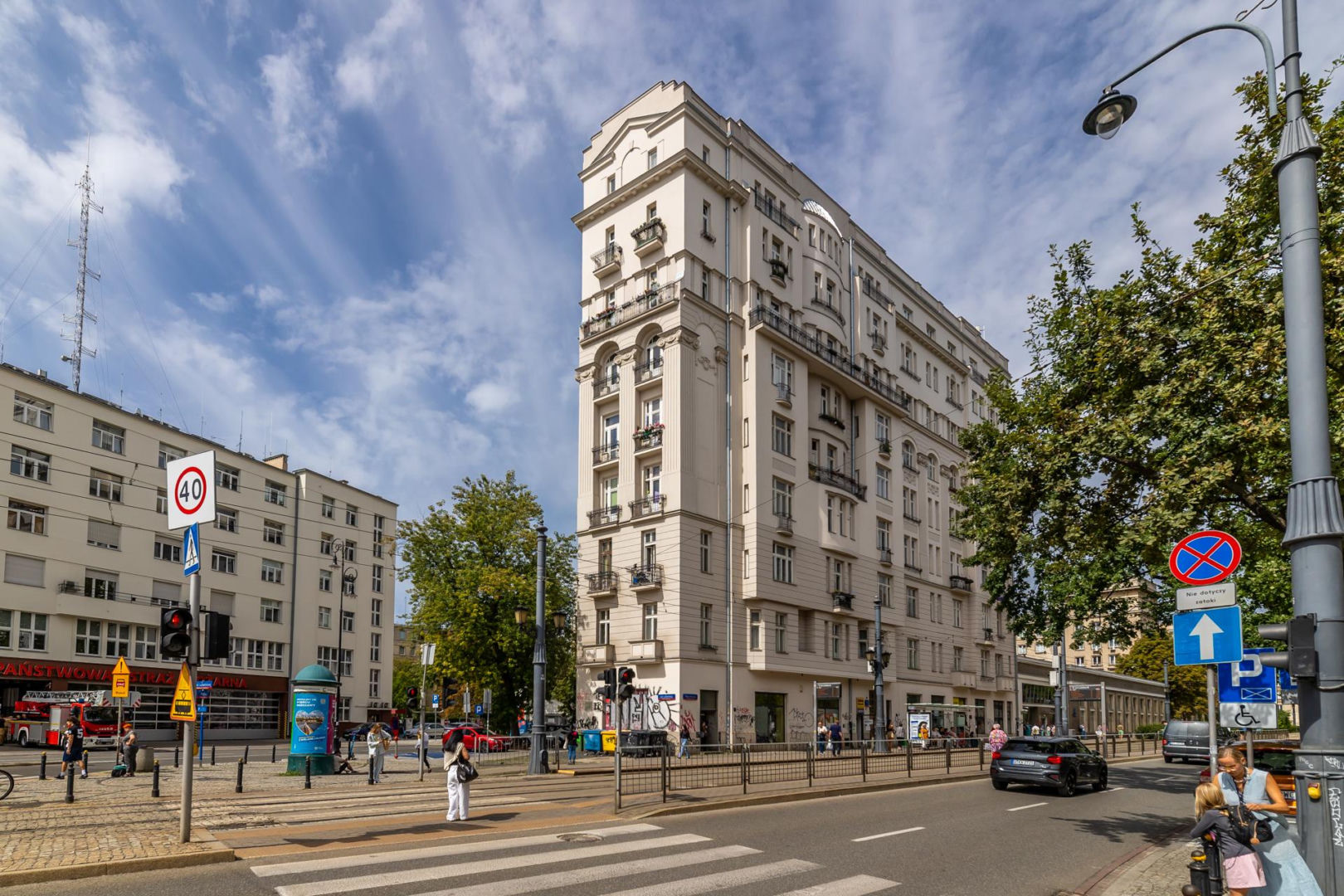 Żelazko, czyli kamienica Kacperskich w Warszawie