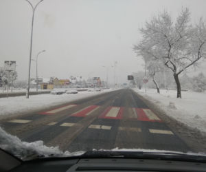 FATALNE warunki na drogach Rzeszowa. Śnieżny ARMAGEDON! [ZDJĘCIA]