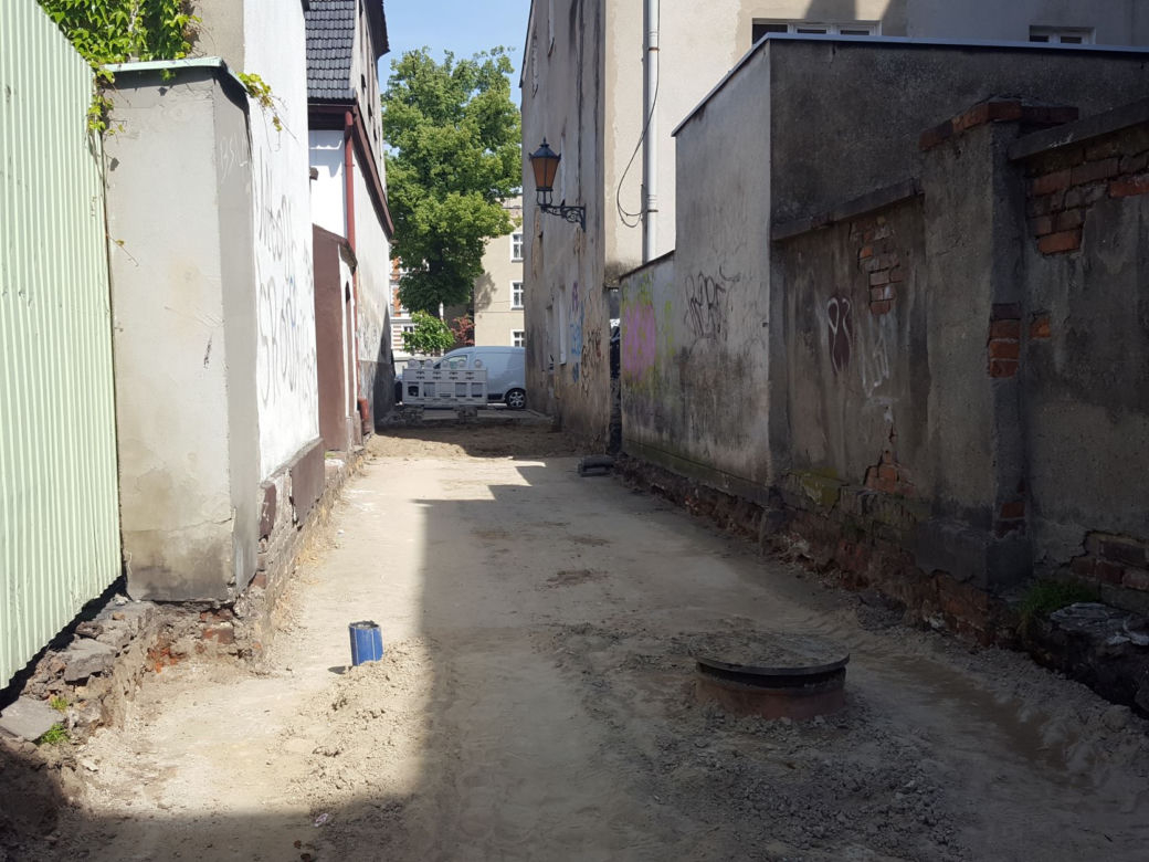 Duże zmiany na małej ulicy Wąskiej w Lesznie
