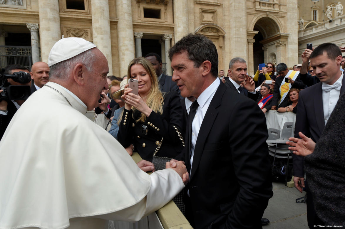 Papież Franciszek spotykał się na przestrzeni lat z gwiazdami