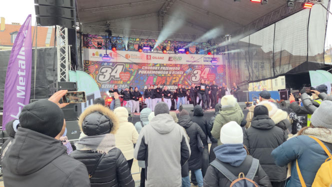 34. Finał WOŚP w Bydgoszczy przyciągnął tłumy! Blisko 700 wolontariuszy na ulicach