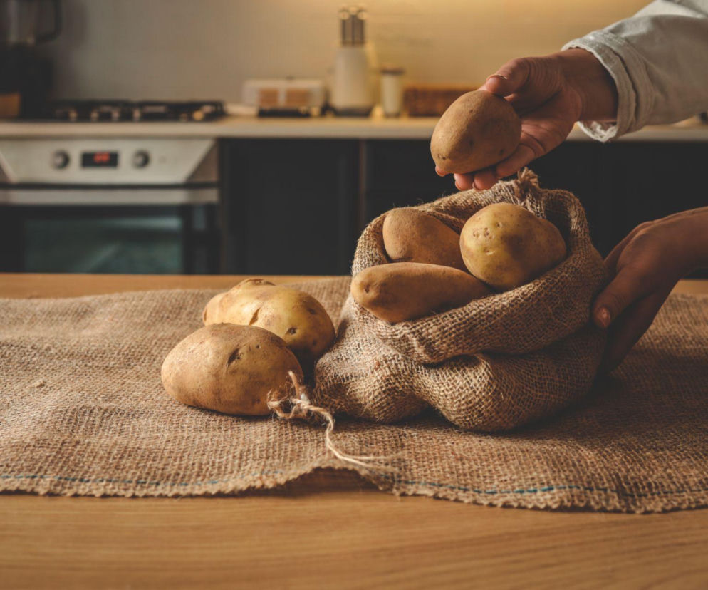 Jak przechowywać ziemniaki, żeby długo były świeże – bez kiełkowania, gnicia i wysychania