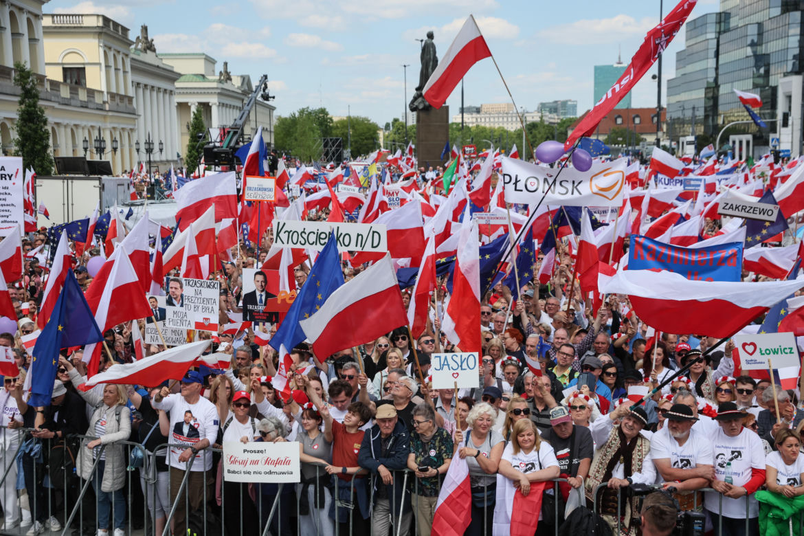 Dwa marsze w Warszawie. Wyborcy zgromadzili się w stolicy