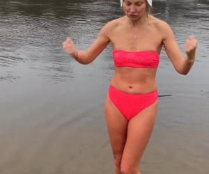 Fani drżeli o jej zdrowie, a ona… wskoczyła do lodu. Szokujące nagranie Joanny Moro!