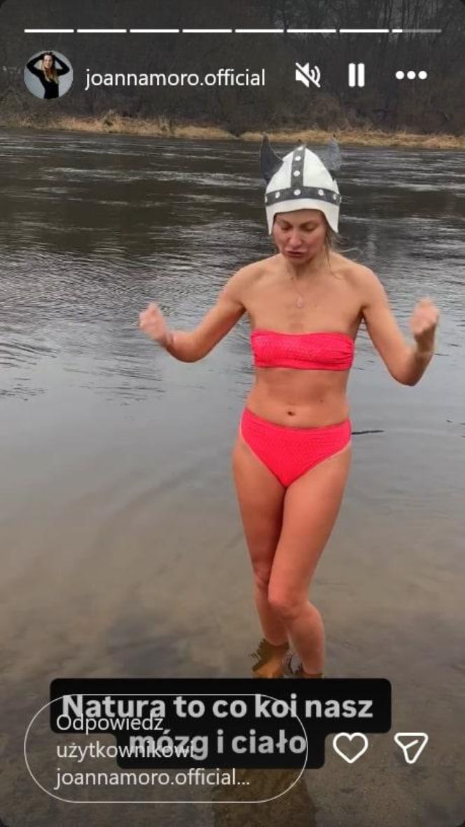 Fani drżeli o jej zdrowie, a ona… wskoczyła do lodu. Szokujące nagranie Joanny Moro!