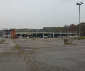 Tyle zostało z wielkiego centrum handlowego w Sosnowcu! Trwa rozbiórka!