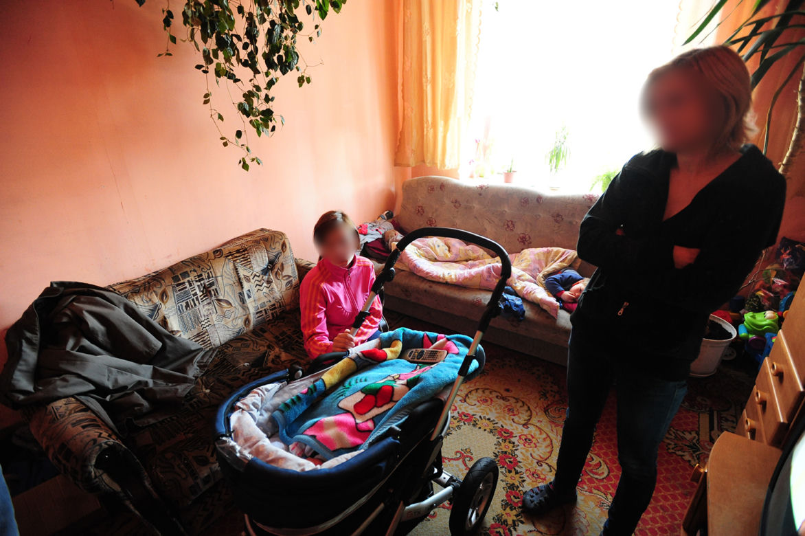 Jesika miała 13 lat, gdy urodziła dziecko. Po 8 latach wychodzi na prostą