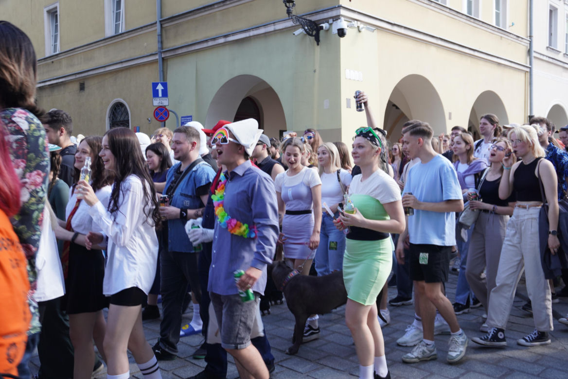 Igry 2024. Barwny korowód studentów przeszedł ulicami Gliwic