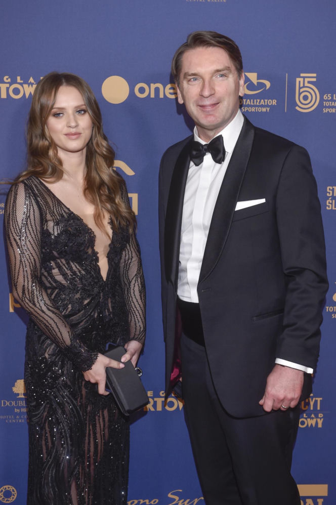 Kamil Grabara spotykał się z Polą Lis. Kim jest jego nowa ukochana?