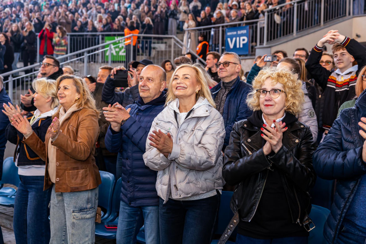 Juwenalia Kieleckie 2026. Kadzielnia oszalała! Enej i Golec uOrkiestra porwali tłumy na wielkim finale UJK