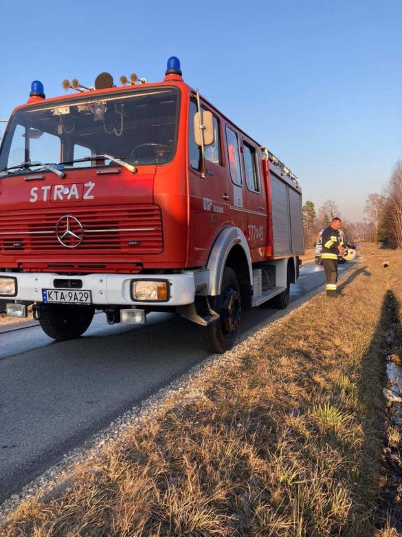 Zwęglone zwłoki mężczyzny w Zaczarniu. Zginął w trakcie wypalania traw