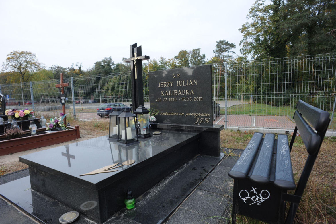 Tak wygląda grób słynnego uwodziciela z czasów PRL, Jerzego Kalibabki