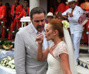 Burza. Esthercita (Laura Carmine), Fulgencio (Cesar Evora)