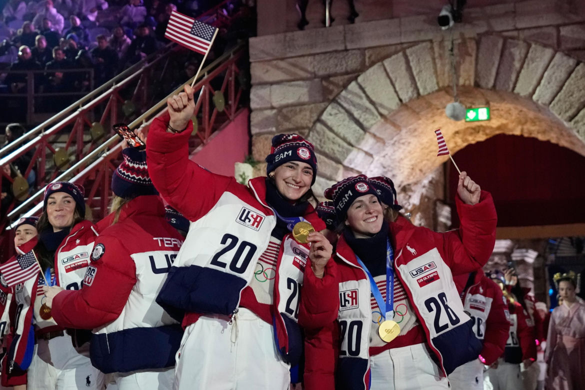 Ceremonia zakończenia IO: Tak Polacy pożegnali się z igrzyskami olimpijskimi