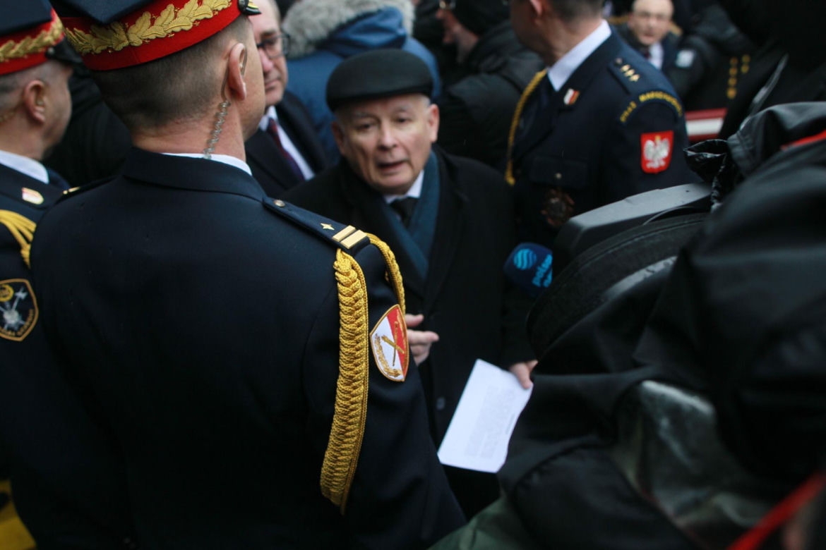 5. posiedzenie Sejmu X kadencji. Przed Sejmem stawili się Maciej Wąsik i Mariusz Kamiński w otoczeniu posłów PiS