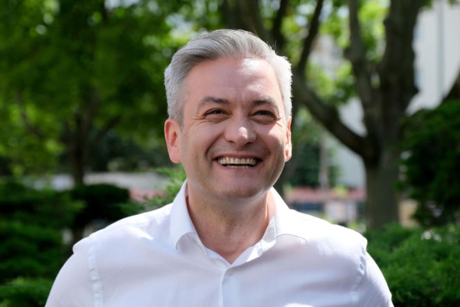 Tak zmieniał się Robert Biedroń