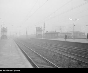 Film Wszystko na sprzedaż (reż. Andrzej Wajda) - scena na dworcu PKP Warszawa Zachodnia