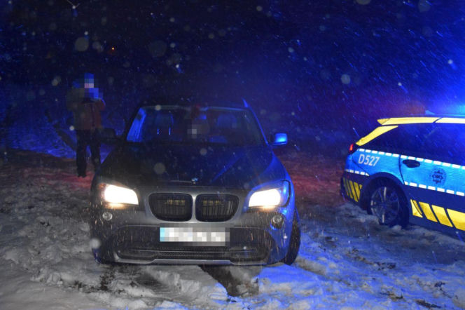 Pijany kierowca BMW uciekał S19 przed policją. W aucie przewoził małe dzieci