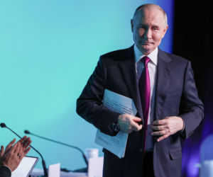 Robot podszedł do Putina! Nie zgadniesz, co zrobił potem