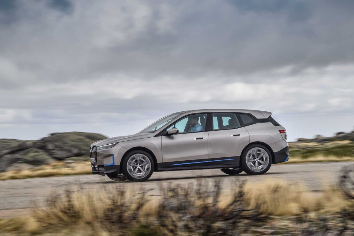 BMW iX