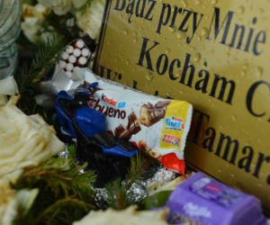 Grób zmarłej motocyklistki Karoliny z Zielonki