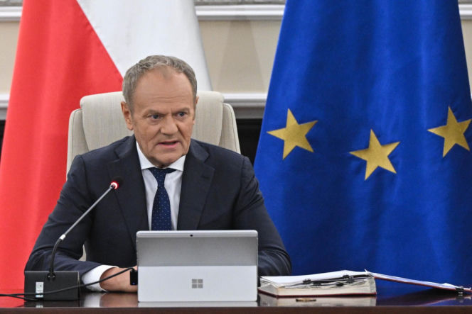 Specjalne posiedzenie rządu. Tusk tnie ceny paliw. Radykalne obniżki podatków