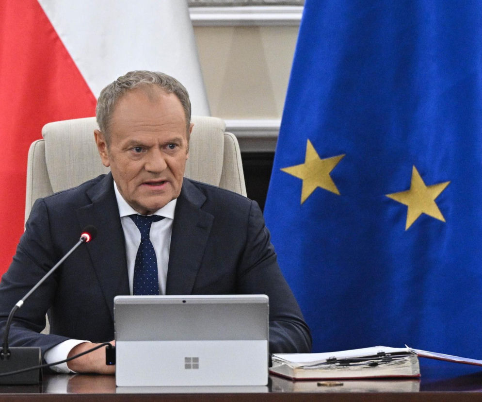 Specjalne posiedzenie rządu. Tusk tnie ceny paliw. Radykalne obniżki podatków