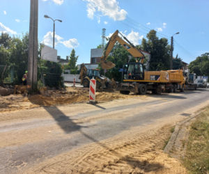 Znikną kocie łby. Cała Święciechowska w Lesznie będzie asfaltowa