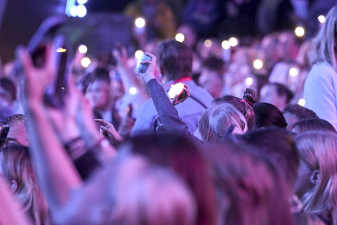 Edyta Górniak, Roxie Węgiel i inni artyści razem na scenie Polsat Hit Festiwal. Polały się łzy!