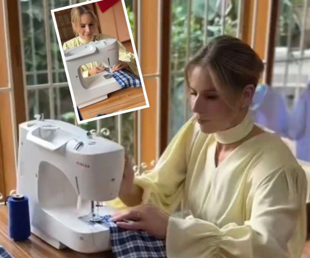 Marta Nawrocka szyje na maszynie podczas wizyty na Filipinach. Na miniaturze zbliżenie. O szczegółach czytaj na SE.