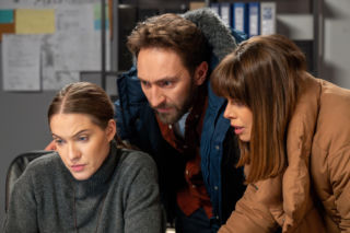 Na sygnale odc. 867. Piotrek (Dariusz Wieteska), Martyna (Monika Mazur), inspektor Urszula Krzaklewska (Małgorzata Tuszyńska)