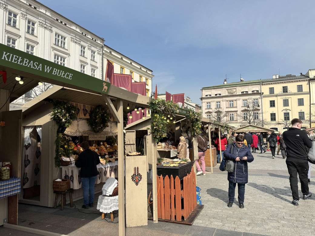 W Krakowie wystartował jarmark wielkanocny. Sprawdziliśmy tegoroczne ceny!