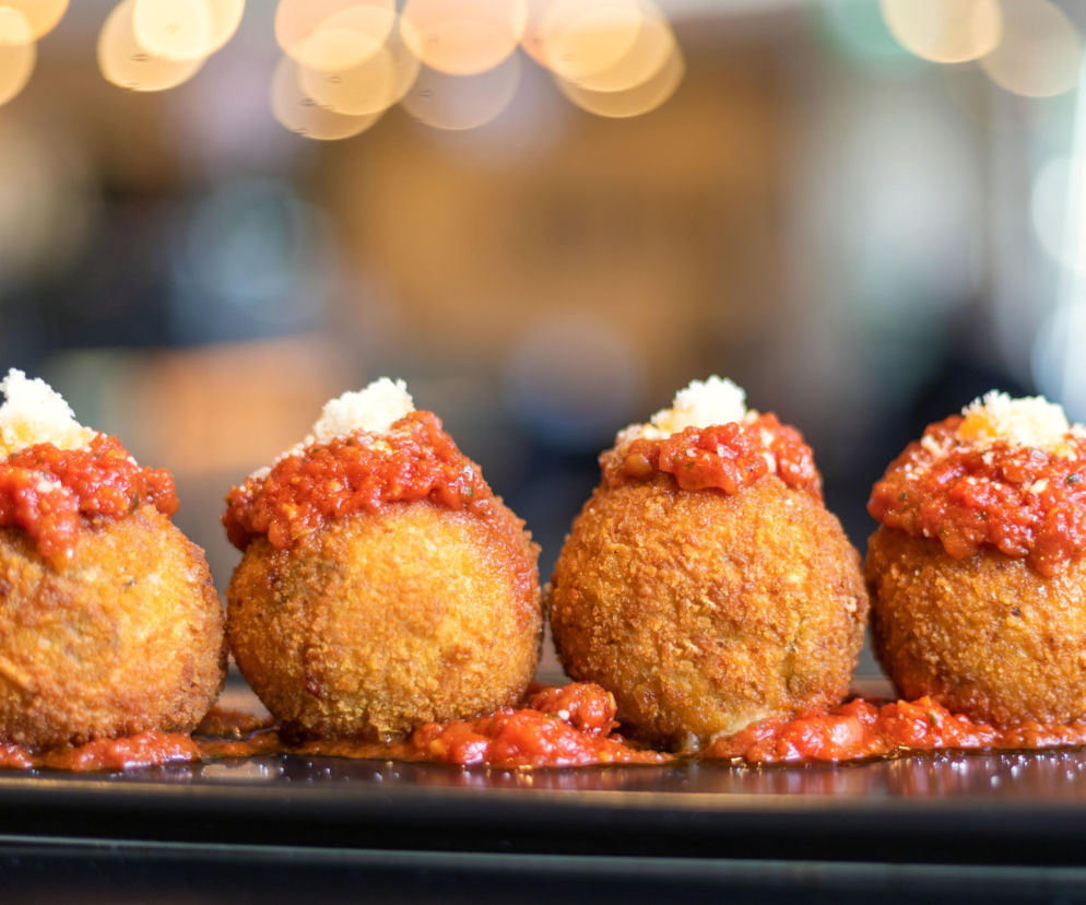 Cacio e pepe w chrupiącym wydaniu. Ta wersja zrobi furorę na każdym stole