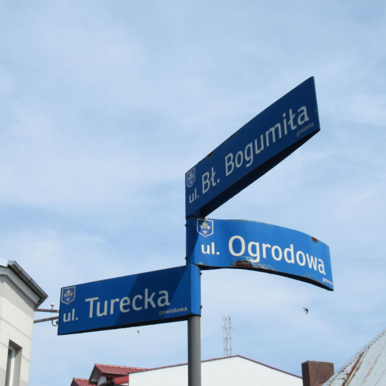 To najpiękniejsze uzdrowisko w woj. łódzkim. Turyści zachwycają się unikatowym zamkiem