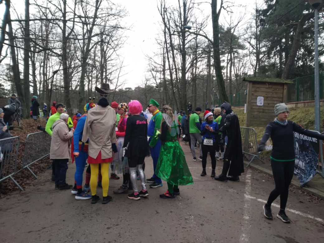 40. Bieg Sylwestrowy w Łodzi. Wśród uczestników był Batman, Obelix i szeryf bez głowy
