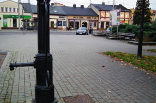 To jedno z najpiękniejszych miast w województwie łódzkim. Kiedyś było związane z Krakowem